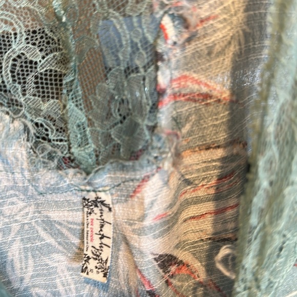 Intimately Free People sage blue floral print sleeveless lace detail top size XS - Picture 2 of 3